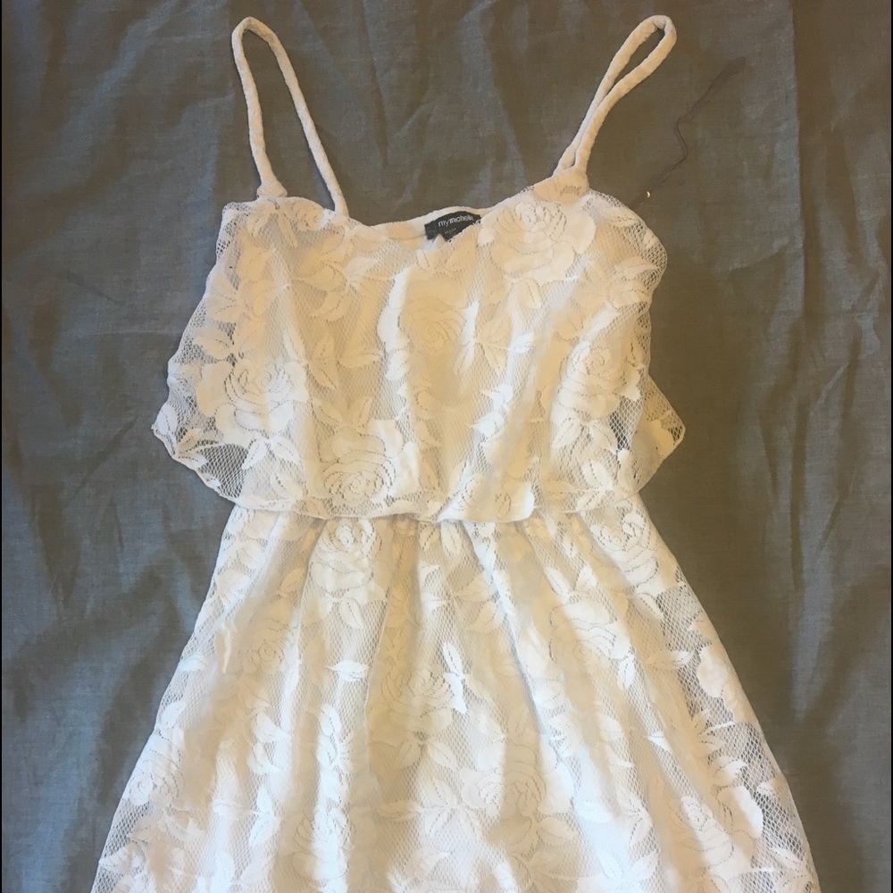 White lace flounce dress